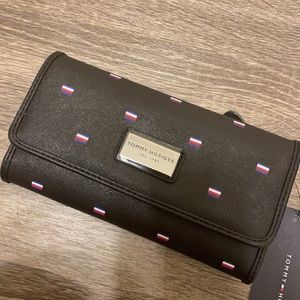 Tommy Hilfiger Wallet NWT